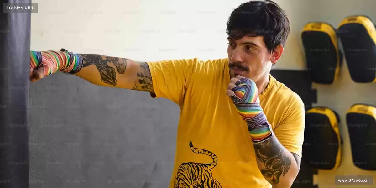 超凡国际·com🎾挥动球拍，让每一次击球都成为精彩的开场白！